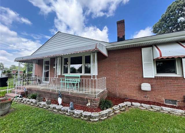 Property at 6 Rivercrest Ct, Portsmouth, VA 23701, 3 beds, 1.5 baths