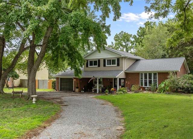 Property at 111 Hertzler Rd, Newport News, VA 23602, 4 beds, 3 baths