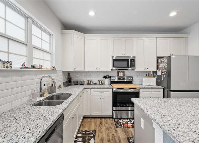 Property at 2402 Trafton Pl, Chesapeake, VA 23320, 3 beds, 2.5 baths