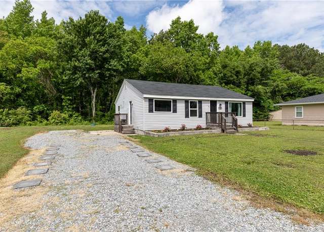 Property at 113 Fairfield Ave, Suffolk, VA 23434, 3 beds, 2 baths