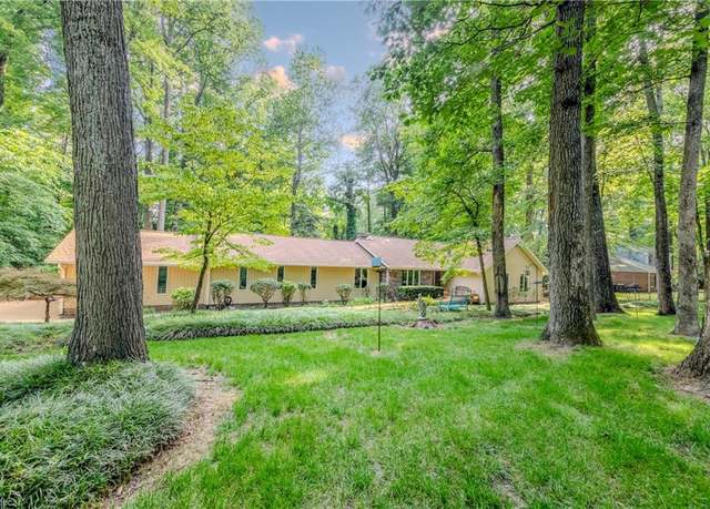 Property at 110 Little John Rd, Williamsburg, VA 23185, 4 beds, 3 baths