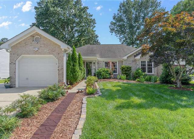 Property at 1813 Castleton Ct, Virginia Beach, VA 23454, 3 beds, 2 baths