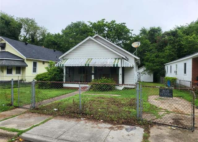 Property at 132 Ash Ave, Newport News, VA 23607, 2 beds, 1 bath