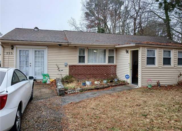 Property at 225 Marlene St, Virginia Beach, VA 23452, 4 beds, 2 baths