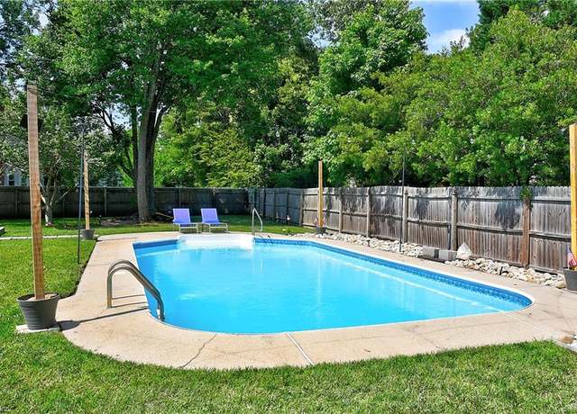 Property at 832 Doe Run Dr, Chesapeake, VA 23322, 4 beds, 2.5 baths