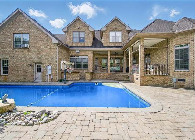 Property at 200 Avonlea Dr, Chesapeake, VA 23322, 5 beds, 4 baths