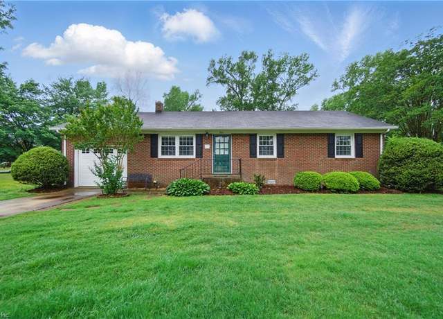 Property at 221 Hickory Rd E, Chesapeake, VA 23322, 3 beds, 1 bath