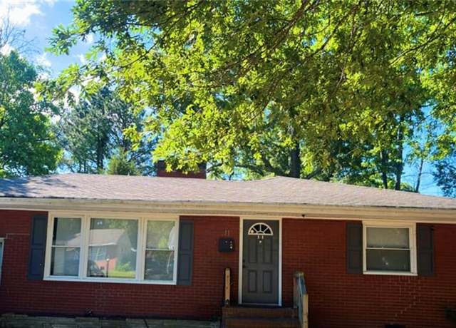 Property at 11 Greenwood Rd, Newport News, VA 23601, 3 beds, 1 bath