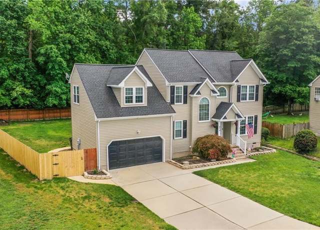 Property at 514 Pecan Ct, Suffolk, VA 23434, 4 beds, 2.5 baths