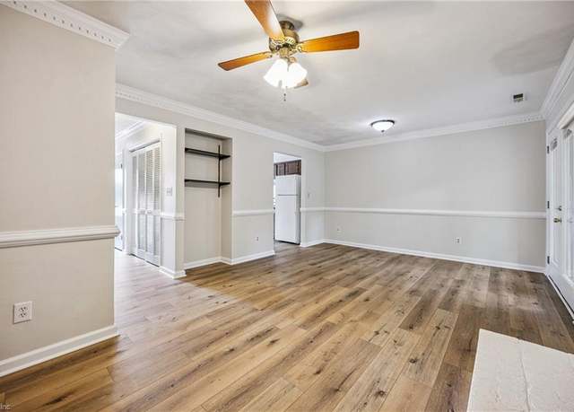 Property at 4607 Merrimac Ln, Virginia Beach, VA 23455, 2 beds, 2.5 baths
