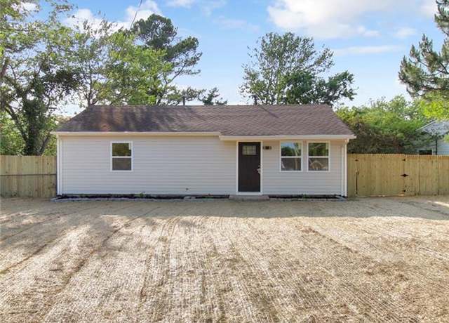 Property at 1841 Andrews Blvd, Hampton, VA 23663, 3 beds, 2 baths