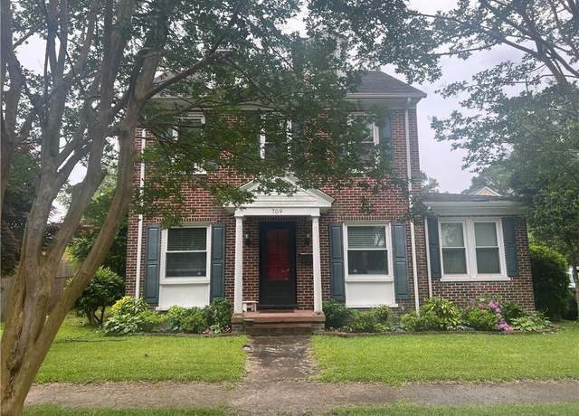 Property at 709 Smith St, Suffolk, VA 23434, 3 beds, 2 baths