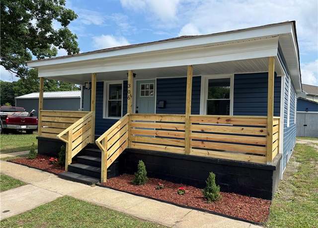 Property at 306 Hunter St, Suffolk, VA 23434, 3 beds, 2 baths