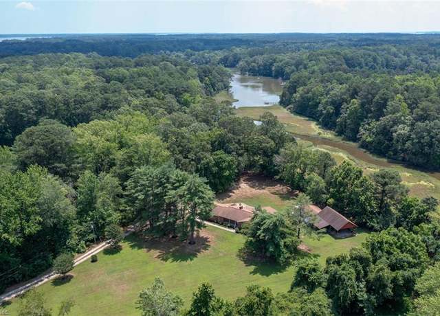 Property at 7470 Creeks End Rd, Gloucester, VA 23061, 4 beds, 3.5 baths