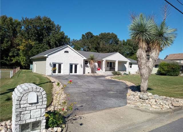 Property at 1213 General St, Virginia Beach, VA 23464, 5 beds, 2.5 baths