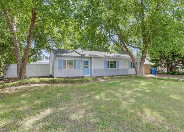 Property at 4704 Lonewillow Ln, Virginia Beach, VA 23455, 3 beds, 1 bath