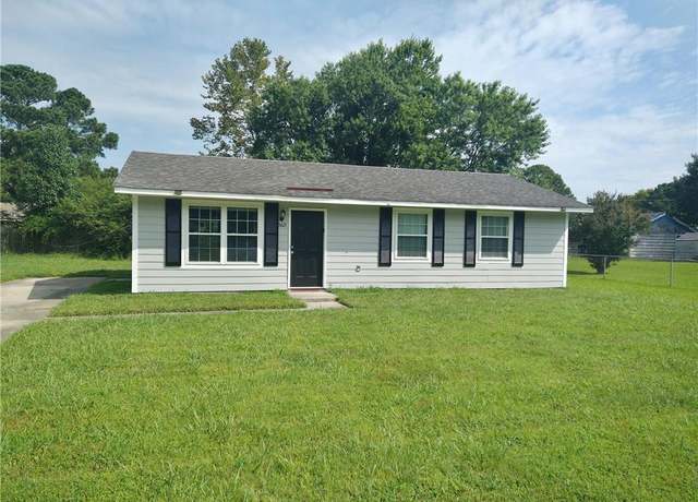 Property at 5621 Person St, Suffolk, VA 23435, 3 beds, 1 bath