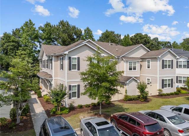Property at 1420 Rollesby Way, Chesapeake, VA 23320, 3 beds, 2.5 baths