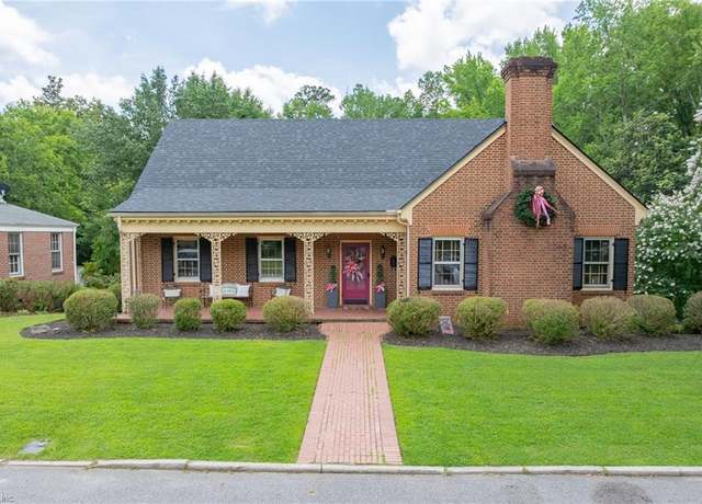 Property at 411 Battery Ave, Emporia, VA 23847, 5 beds, 2 baths