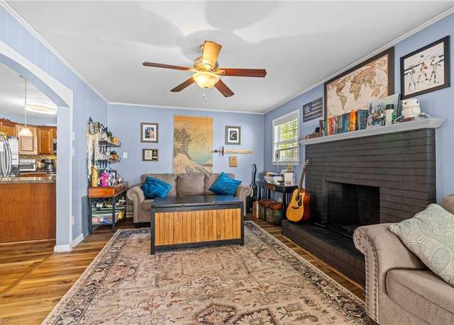 Property at 3528 Maverick St, Virginia Beach, VA 23452, 4 beds, 1.5 baths