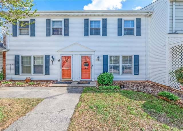 Property at 7 Towne Square Dr, Newport News, VA 23607, 2 beds, 3 baths