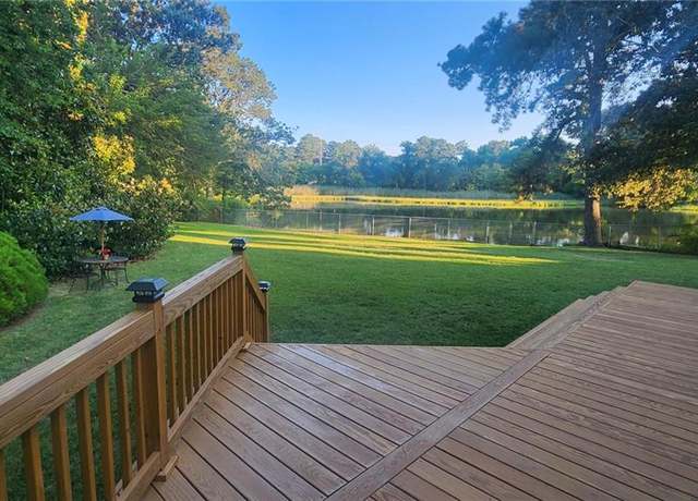 Property at 442 Leepoint Rd, Norfolk, VA 23502, 3 beds, 2 baths