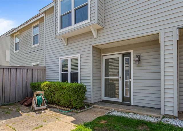 Property at 5085 Glenwood Way, Virginia Beach, VA 23456, 3 beds, 2.5 baths