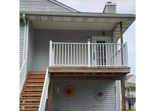 Property at 403 Resort Ct, Virginia Beach, VA 23462, 2 beds, 1 bath