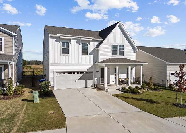 Property at 187 Peck Ln, Suffolk, VA 23434, 5 beds, 3 baths