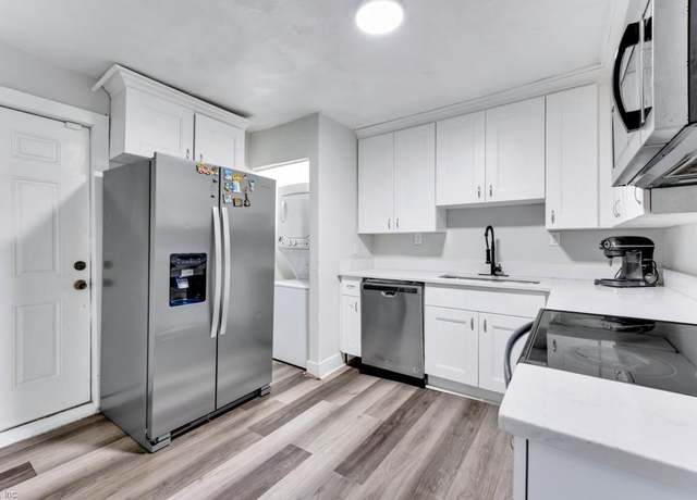 Property at 1413 Highland Ave, Portsmouth, VA 23704, 3 beds, 2 baths