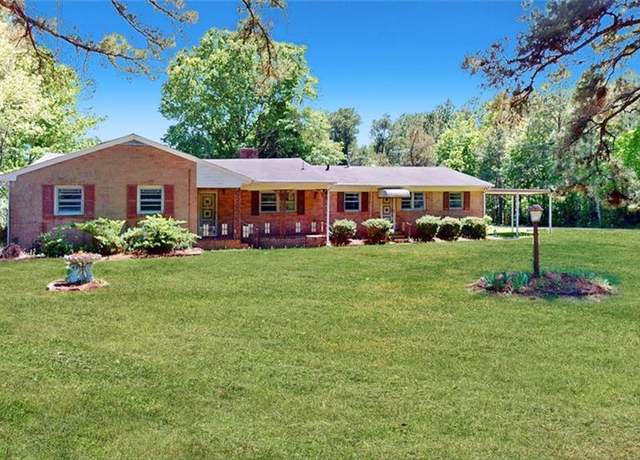 Property at 3702 Nansemond Pkwy, Suffolk, VA 23435, 6 beds, 2.5 baths