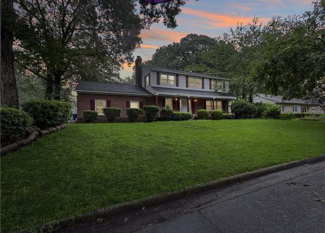 Property at 1300 Drexel Cir, Virginia Beach, VA 23464, 4 beds, 2.5 baths