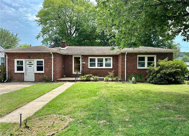 Property at 24 Whittier Ave, Newport News, VA 23606, 3 beds, 2 baths