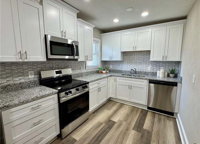 Property at 2 Clover St, Hampton, VA 23669, 3 beds, 3 baths