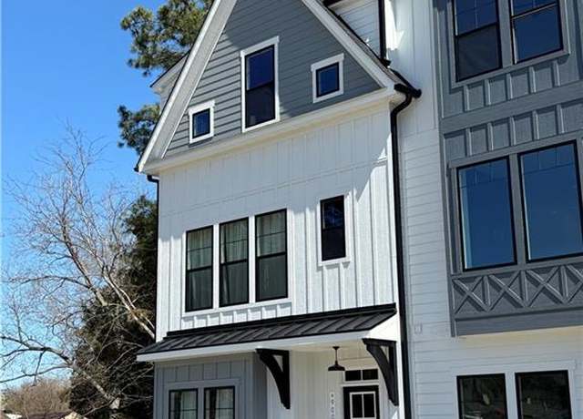 Property at 901 Jennings Ln, Chesapeake, VA 23322, 3 beds, 3.5 baths