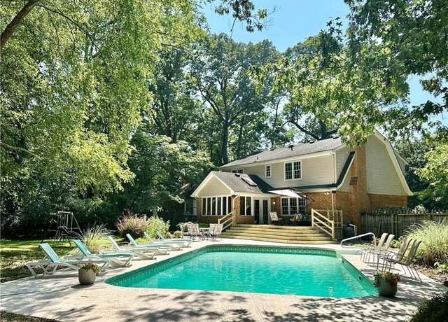 Property at 804 Coverdale Ln, Virginia Beach, VA 23452, 5 beds, 3 baths