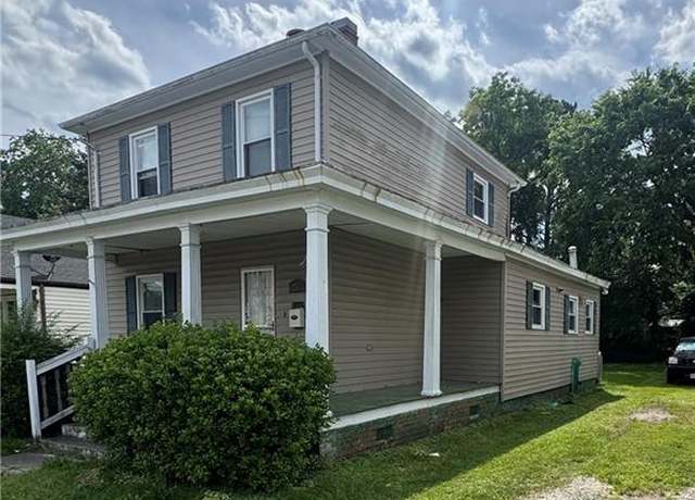 Property at 207 Saint James Ave, Suffolk, VA 23434, 3 beds, 1.5 baths