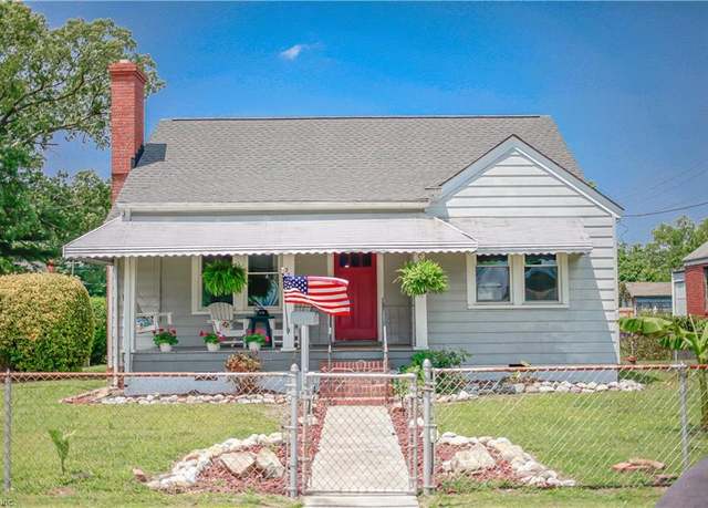 Property at 327 Brightwood Ave, Hampton, VA 23661, 4 beds, 2 baths