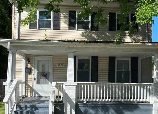 Property at 3208 Oak Ave, Newport News, VA 23607, 3 beds, 1.5 baths