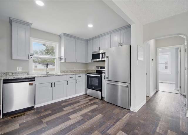 Property at 11 Langley Ave, Newport News, VA 23601, 4 beds, 2 baths