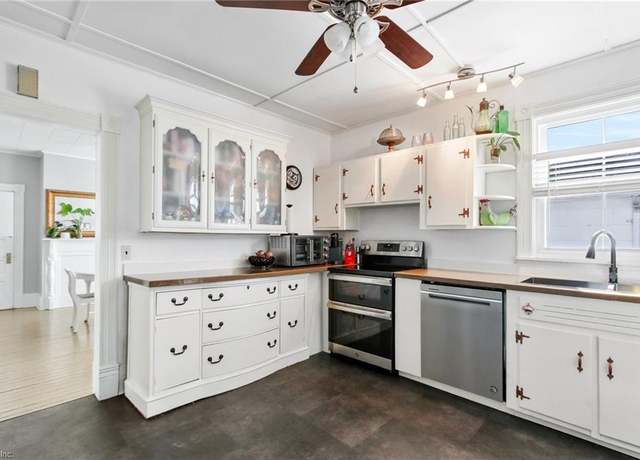 Property at 214 Wilson Ave, Wakefield, VA 23888, 4 beds, 2.5 baths