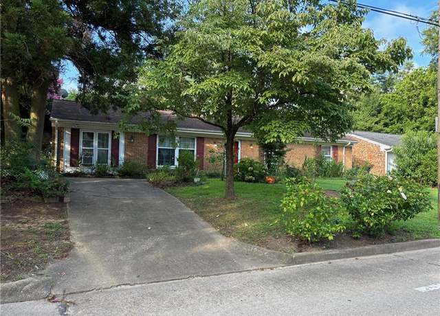 Property at 125 W Bay Ave, Norfolk, VA 23503, 5 beds, 5 baths