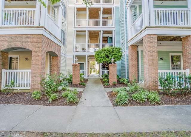 Property at 8252 N View Blvd, Norfolk, VA 23518, 3 beds, 2.5 baths