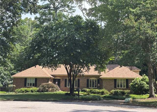 Property at 913 Saint Gregorys Way, Virginia Beach, VA 23452, 4 beds, 3 baths