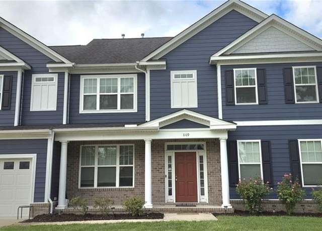 Property at 809 Obsidian Ct, Chesapeake, VA 23322, 5 beds, 3 baths
