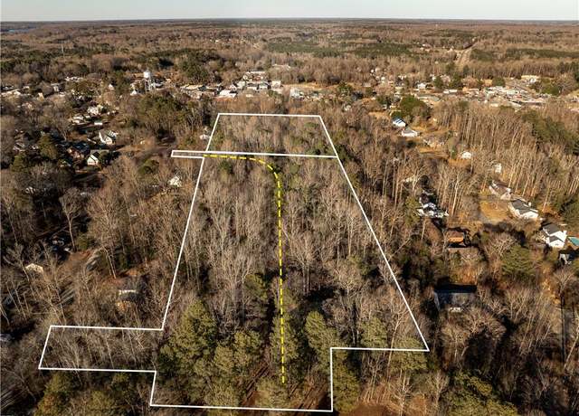 Property at 6 AC Francis St, Gloucester, VA 23061