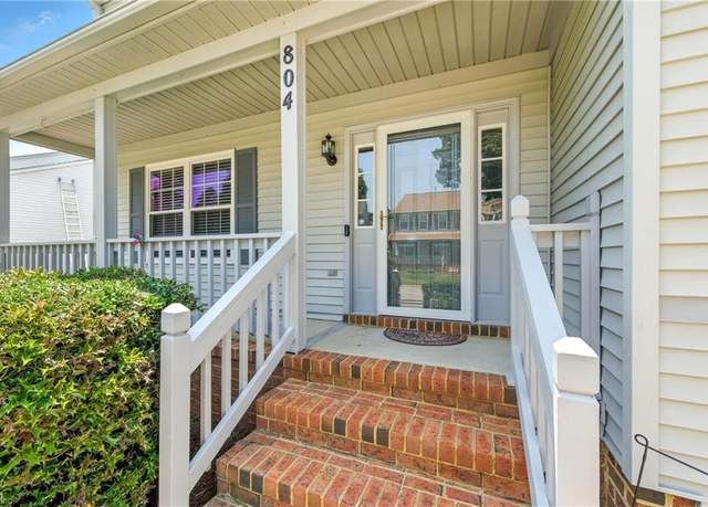 Property at 804 Westgate Ct, Newport News, VA 23602, 4 beds, 2.5 baths