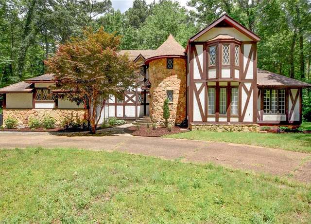 Property at 324 Woodards Ford Rd, Chesapeake, VA 23322, 4 beds, 3 baths
