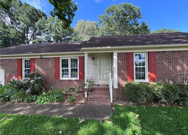 Property at 1205 Fordyce Ct, Chesapeake, VA 23322, 3 beds, 2 baths