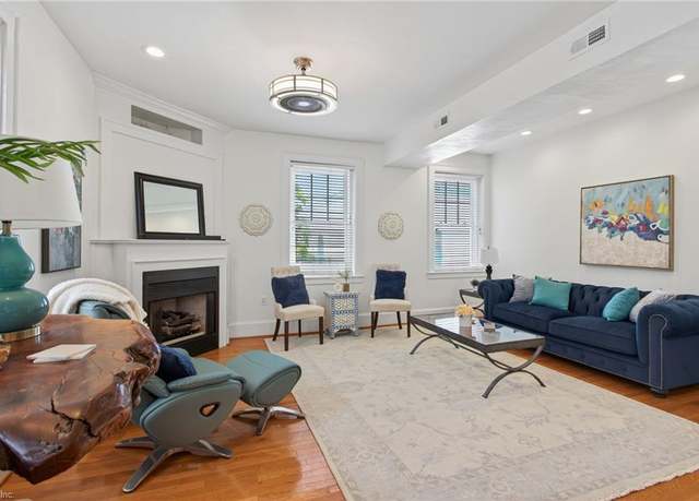 Property at 429 W York St Unit 2D, Norfolk, VA 23510, 2 beds, 2 baths